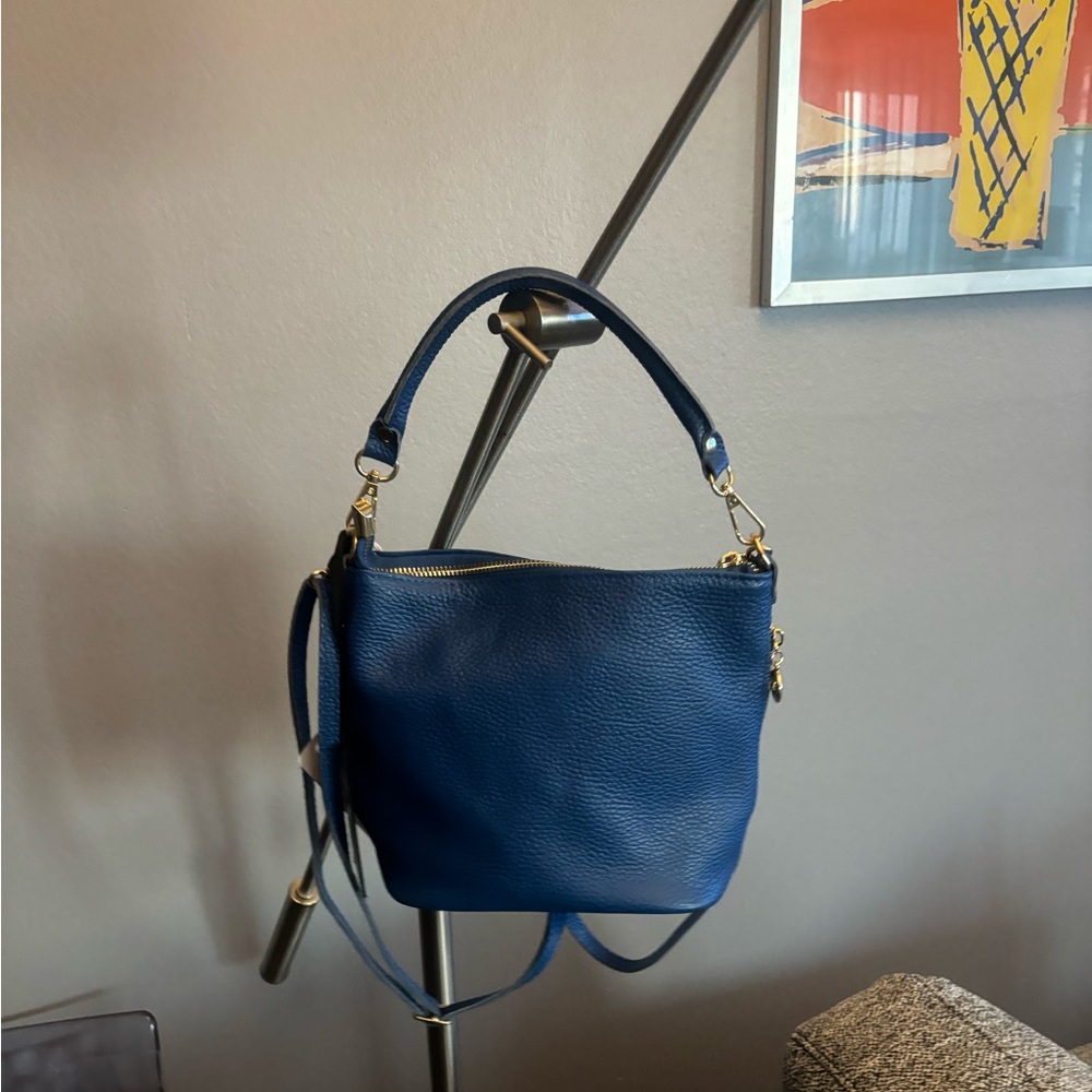 Laura di Maggio leather new blue crossbody